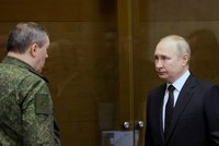 ONLINE: Putin je mimo realitu. Lidé z Kremlu před ním tají špatné zprávy o válce