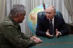 Putin nečekaně zavítal do štábu Rusů v Rostově na Donu: Šojgu mu ukázal novou „mašinku“