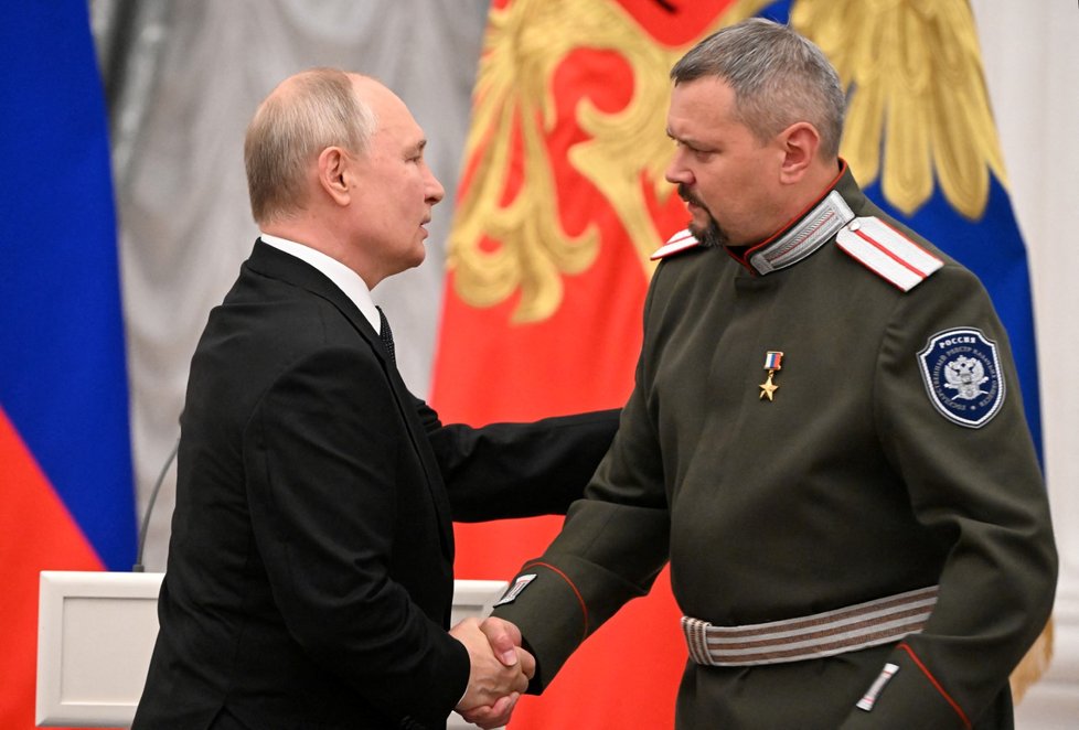 Ruský prezident Vladimir Putin rozdal vyznamenání za účast v bojích na Ukrajině (2.8.2023).
