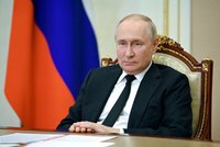 Putin úřadoval: Zvýšil věk pro službu v armádě a omezil u ruských firem podíly vlastníků ze zahraničí