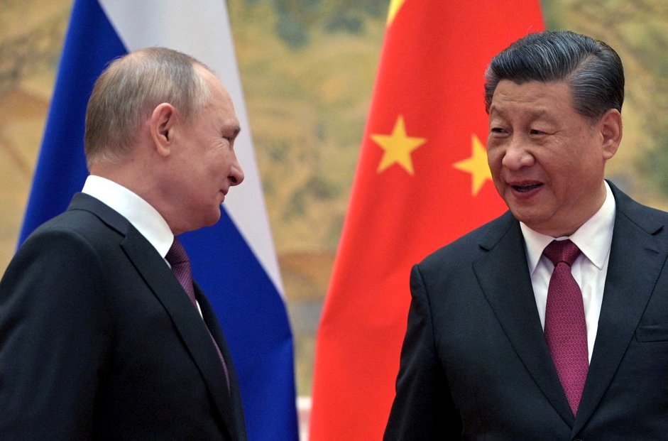 Ruský prezident Vladimir Putin a jeho čínský protějšek Si Ťin-Pching se setkali v Moskvě.