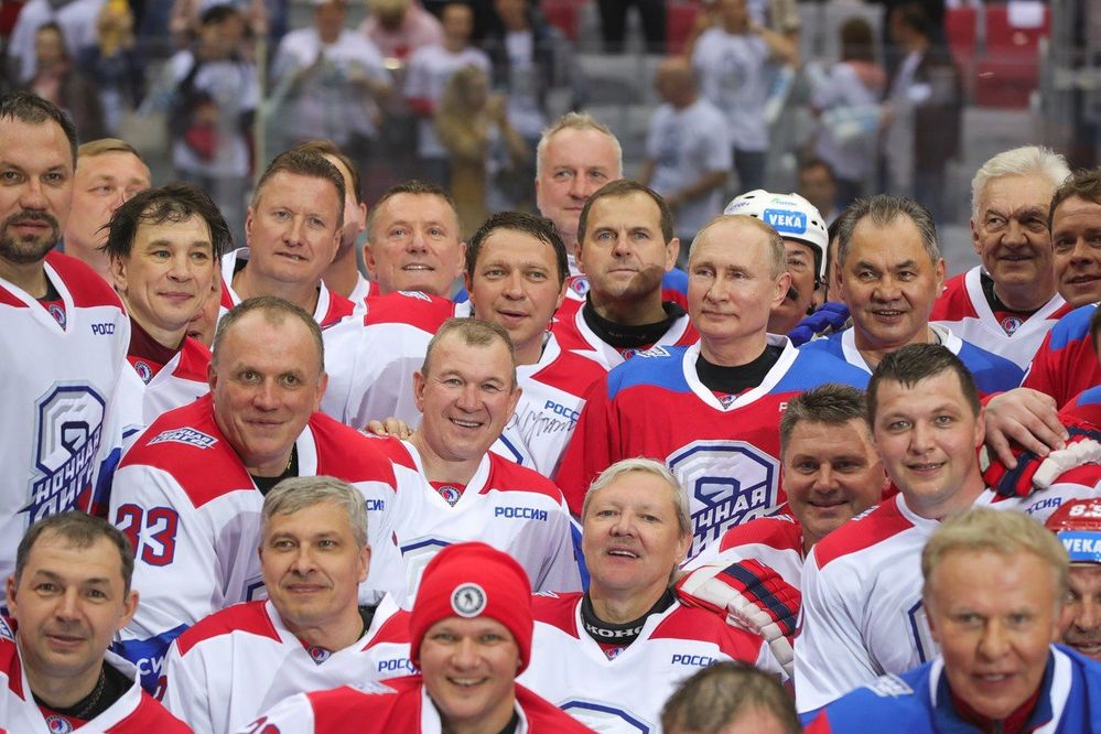 Ruský prezident Putin skóroval při exhibici v Soči osm gólů. Nebo deset?