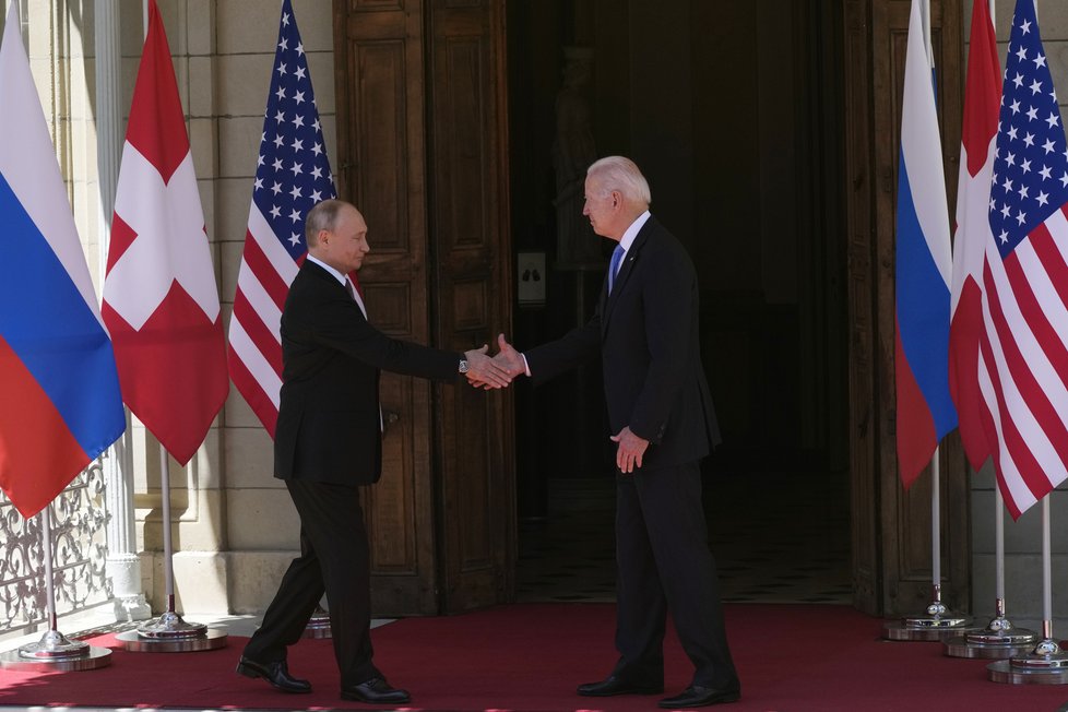 Summit v Ženevě: Ruský prezident Putin a prezident uSA Biden (16.6.2021)