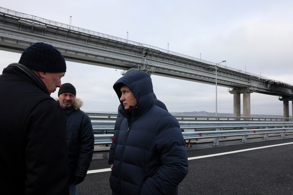 Ruský prezident Vladimir Putin na kontrole Kerčského mostu