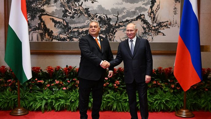 Ruský prezident Vladimir Putin v Pekingu: Sešel se i s maďarským premiérem Orbánem (17.10.2023)