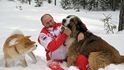 Putin je prezentován také jako milovník zimy a zvířat.