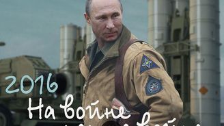 Ruská propaganda představuje Putina v kalendářích jako superhrdinu ve válkách