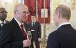 Vladimír Remek při přípitku s ruským prezidentem Vladimirem Putinem