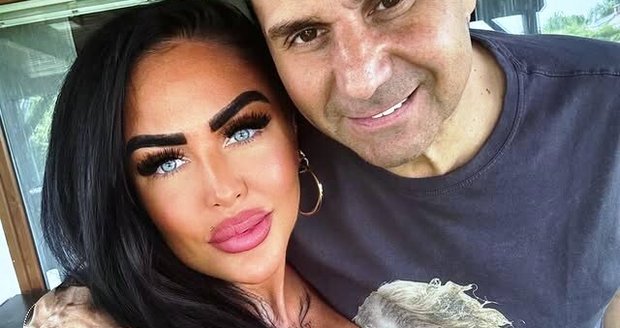 Vladimír Růžička bersama istrinya Maria Vladimír Růžička bersama istrinya Maria