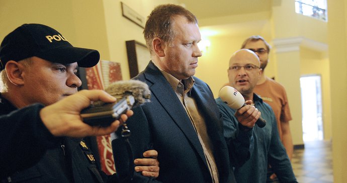 Vladimír Šiška u soudu v roce 2012. Zatím nepravomocně dostal sedmiletý trest vězení.