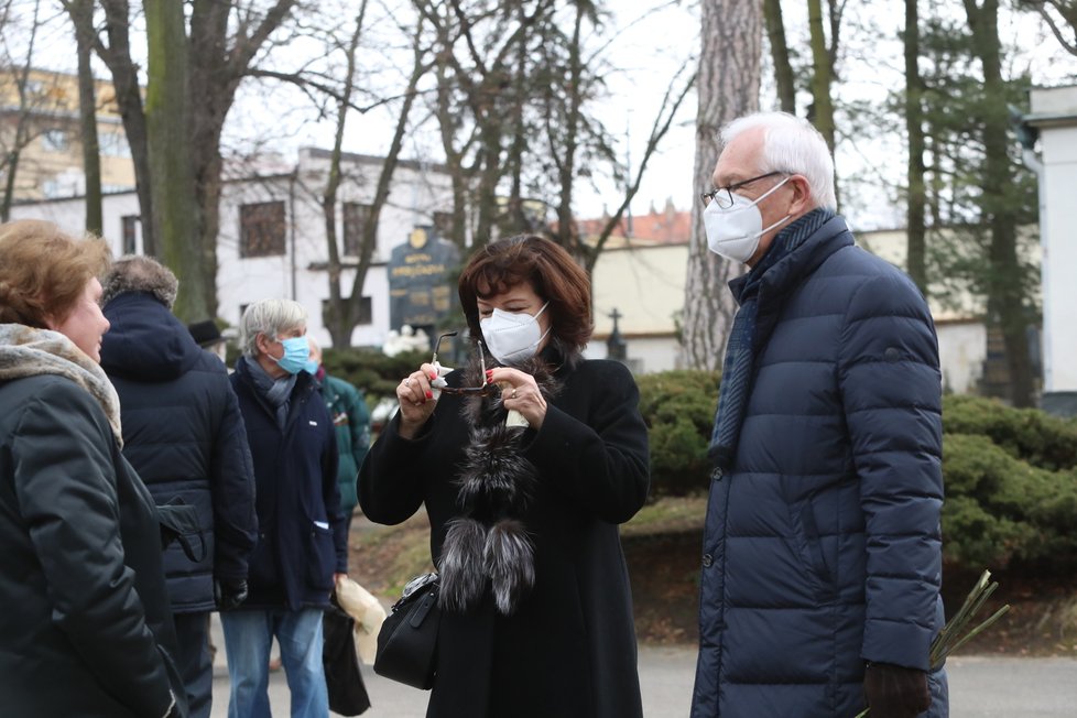 Pohřeb Vladimíra Suchánka: Jiří Drahoš s manželkou