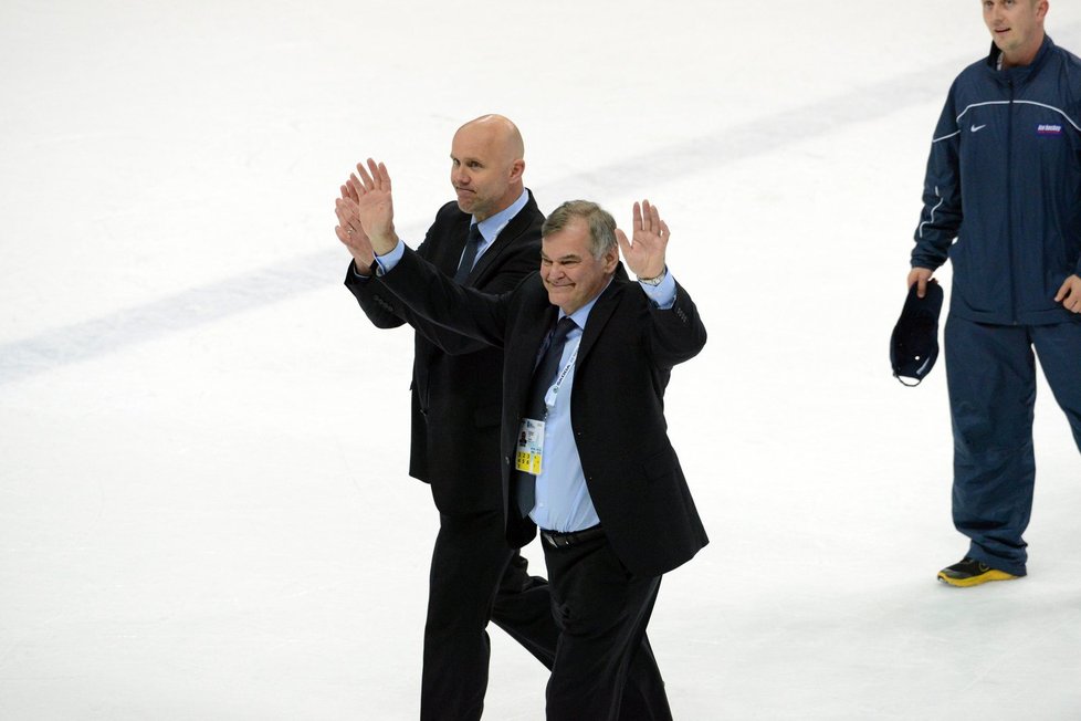 Vladimír Vůjtek (vpředu) si vychutnává slastný postup přes Čechy do ﬁnále. Výčet úspěchů mága z Klimkovic je úctyhodný...