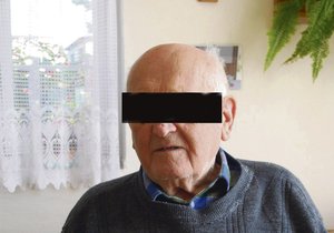 Vladislav Brtnický (88) jeden ze dvou posledních pamětníků. Vyjmenoval všechny údajné vrahy německých obyvatel Dobronína a Kamenné.