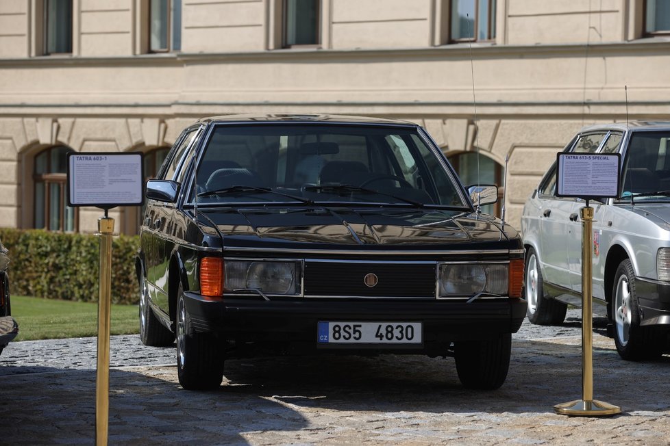 Výstava historických vládních aut: Tatra 613-S Special (27. 9. 2023)