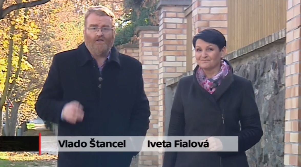 Moderátor Vlado Štancel s Ivetou Fialovou