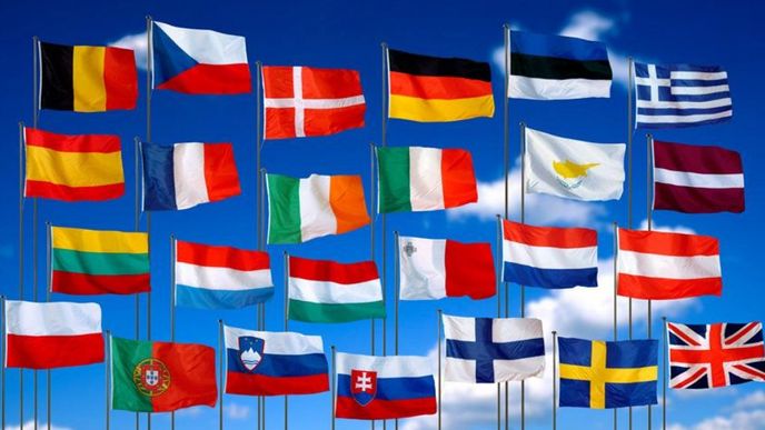 Vlajky členských států Evropské unie.