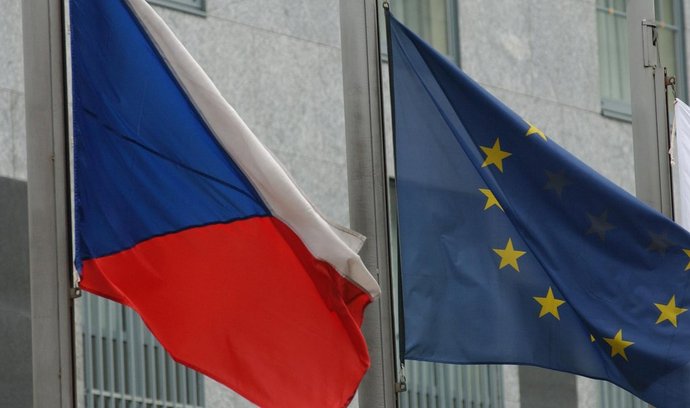 Vlajky ČR a EU