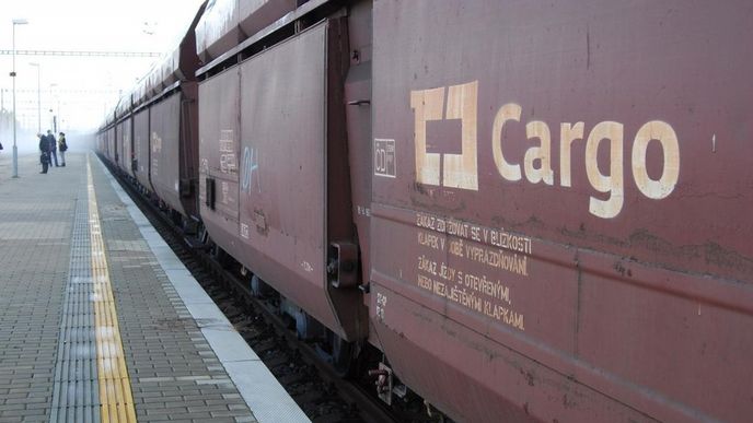 Vlak ČD Cargo ve stanici Olbramovice