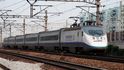 Vlak čínské prdukce DJJ1, od roku 2008 na lokálních tratích