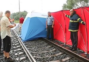 Na Olomoucku vypadlo z vlaku tříleté dítě, nehodu nepřežilo.