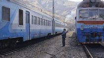 Vlak je připraven k odjezdu. Mizející železniční svět východní Evropy na romantických fotografiích