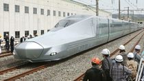 Japonci představili nejrychlejší rychlovlak, v běžném provozu bude umět zdolávat 360 kilometrů za hodinu
