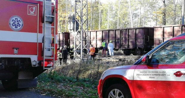 Mezi Úvaly a Běchovicemi srazil vlak člověka, který na místě zemřel. (ilustrační foto)