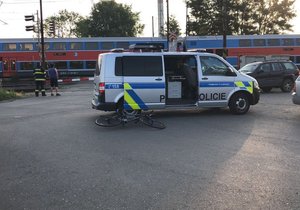 Vlak srazil mezi Nymburkem a Poděbrady cyklistu.