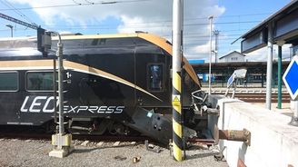 Kolaps strojvůdce: Vlak v Přerově narazil do zábran, nehoda si vyžádala 17 zraněných