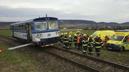 Na Chrudimsku se srazily dva vlaky.