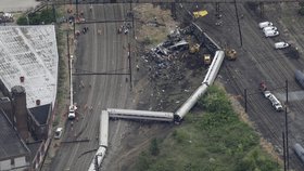 Oběti z vlaku smrti: Jel dvakrát rychleji, než měl. Přes 160 km/h
