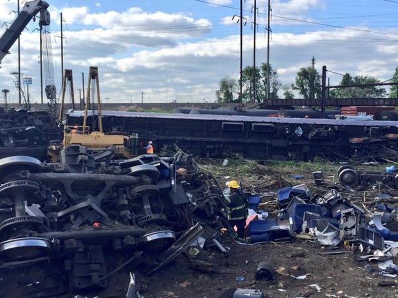 Vlakové neštěstí v USA: Ve Philadelphii boural vlak společnosti Amtrak