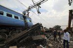 Vlak nedaleko Dillí vykolejil, zemřelo 36 lidí.