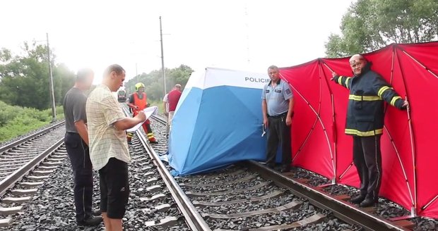 Vlak u Hořovic srazil dívku: Mladá žena nehodu nepřežila