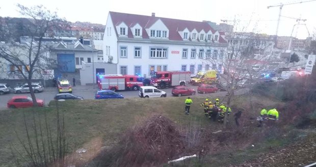 Na kolejích ve Vršovicích došlo k nehodě, vlak tam srazil osobu.