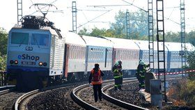 Vlak srazil v tunelu u Vítkova ženu. (ilustrační foto)