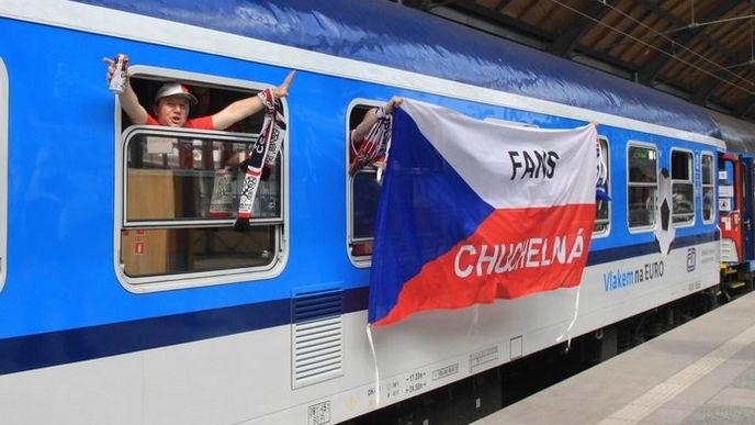 vlak s fanoušky na Euro