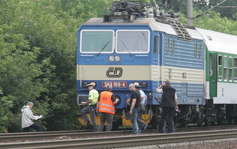 Strojvůdce se rozhodl vyskočit z vlaku v rychlosti 50 km/h. (Ilustrační foto)