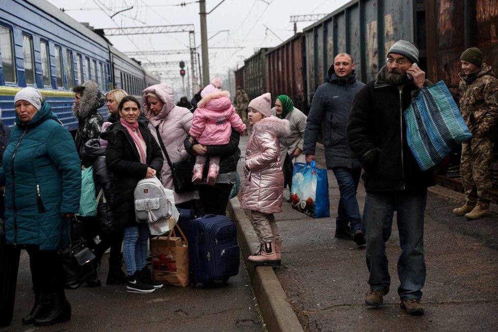 Vlakové spojení do KRamatorsku v Doněcké oblasti je stále v provozu (10.12.2022)