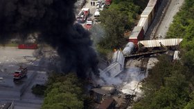 Těžce zraněn byl řidič popelářského vozu, strojvůdcům se nic nestalo