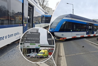 Nedaleko centra Olomouce vykolejil vlak: Na místě bylo několik zraněných
