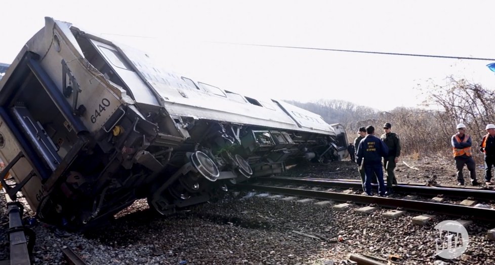 Jeden člověk v úterý zemřel a nejméně šest bylo zraněno při nehodě vlaku nedaleko Barcelony. (Ilustrační foto)