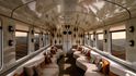 Po kolejích se dá cestovat luxusně, například v La Dolce Vita Orient Express. Po kolejích se dá cestovat luxusně, například v La Dolce Vita Orient Express.