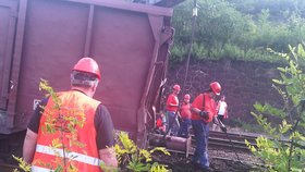 Vlak jel ve vykolejeném stavu více než tři kilometry