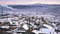 Ulan-Ude. Hlavní město Burjatské republiky na vás dýchne Asií. Na první pohled vypadá jako typické ruské město s kouřícími komíny v pozadí. Kulaté tváře s asijskými rysy Burjatů zabalené ve zvířecích kožešinách, místní kuchyně a buddhistické chrámy vás ale přesvědčí o opaku.