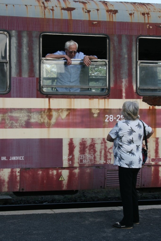 Na Pražský Semmering každou středu vyjíždí pojízdná klubovna ve vlaku.