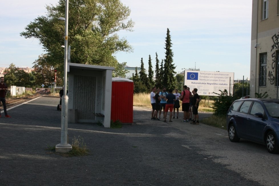 Na Pražský Semmering každou středu vyjíždí pojízdná klubovna ve vlaku.