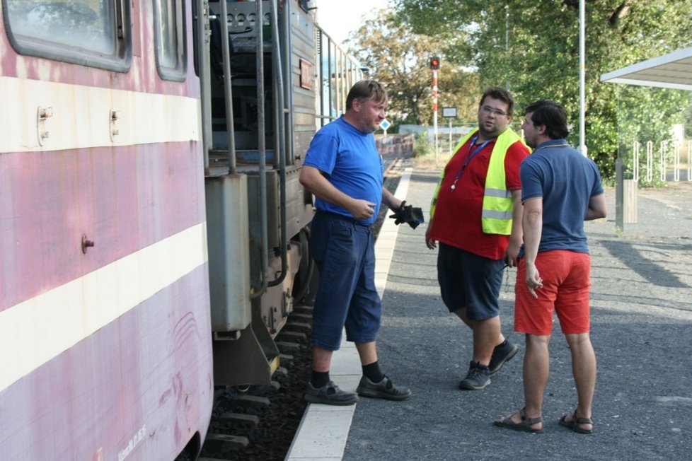 Na Pražský Semmering každou středu vyjíždí pojízdná klubovna ve vlaku.