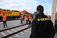 Podle RegioJetu zabezpečovač mohl tragédii zabránit! Ministr Kupka: Jenže vlak jel příliš rychle...