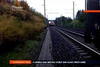 Drama na kolejích: Lokomotiva projela na červenou, proti jel nákladní vlak